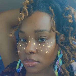 Meet your Posher, Keekee